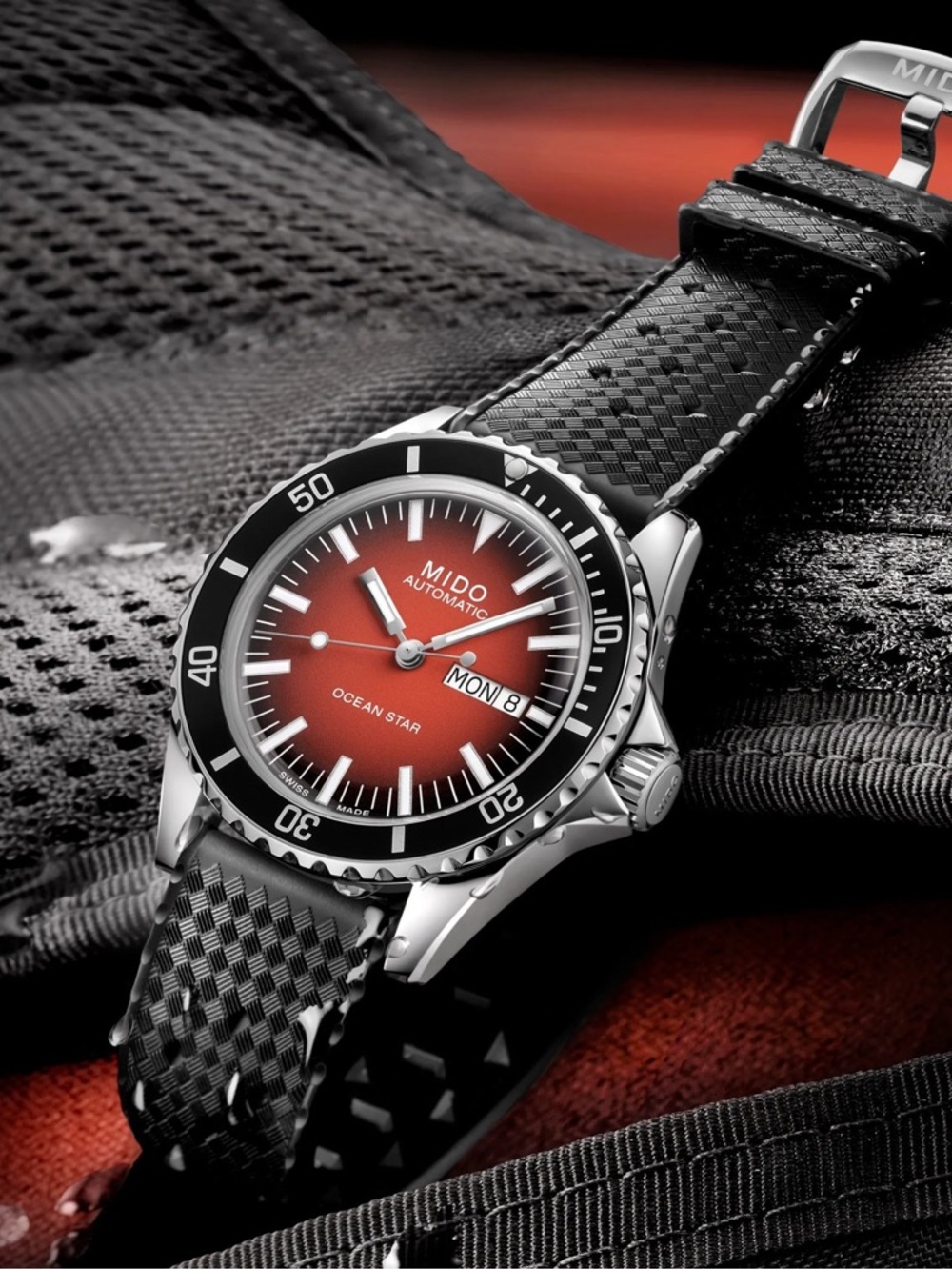 Mido Ocean Star Tribute RARE RED Dial Automatic 40.5mm Diver Watch. Beautiful!!